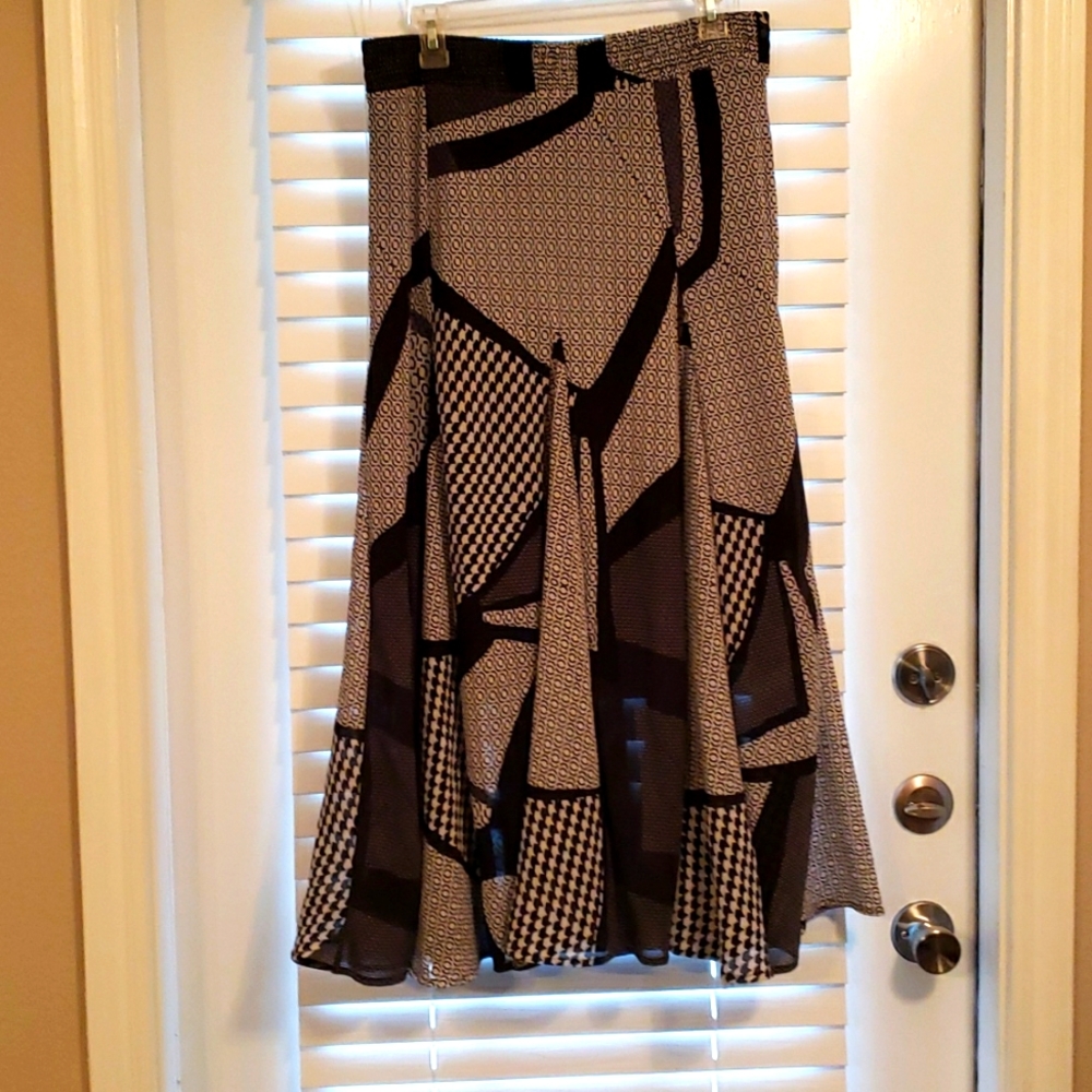 Flowy skirt